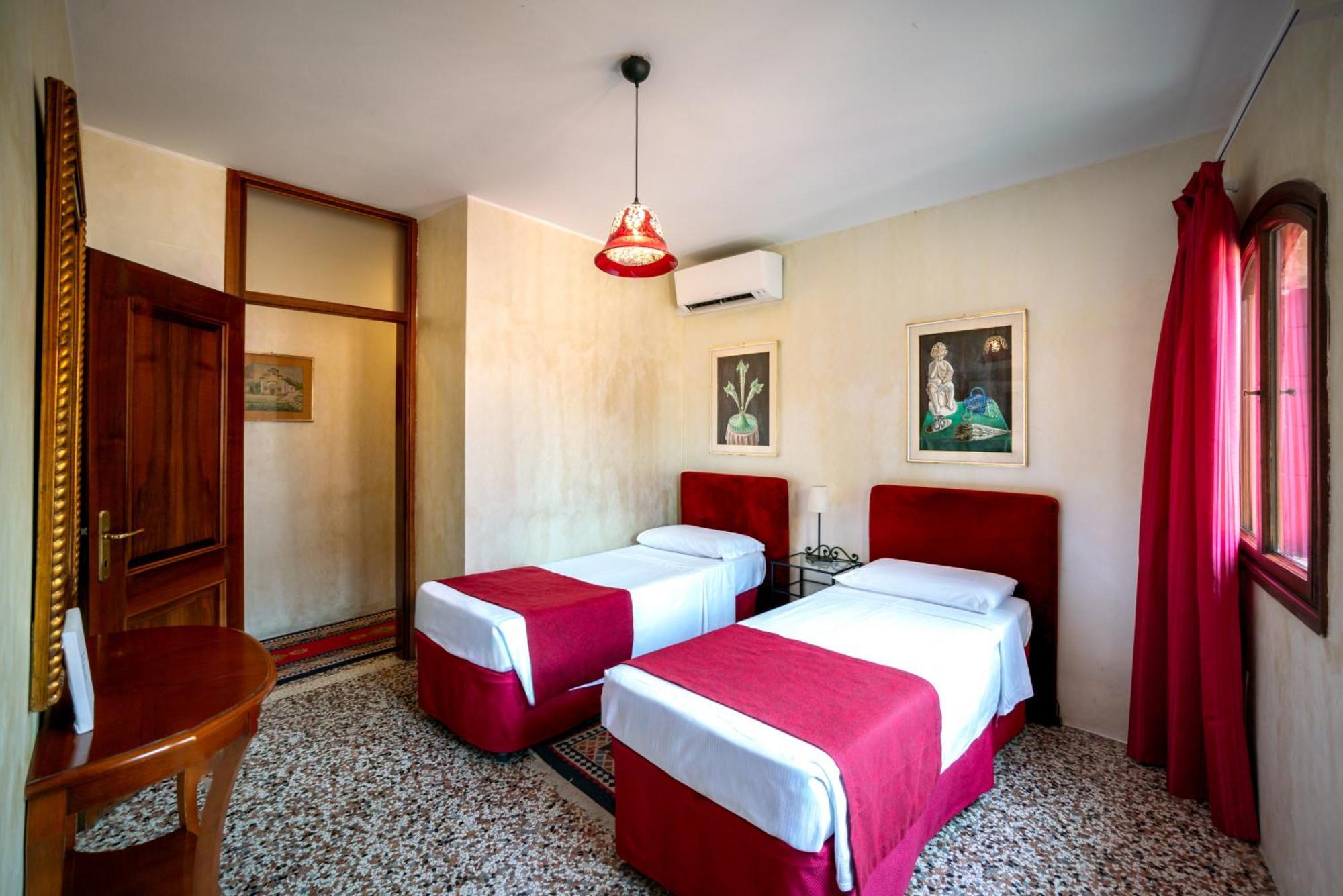 Palazzo San Luca Hotel Venice Phòng bức ảnh