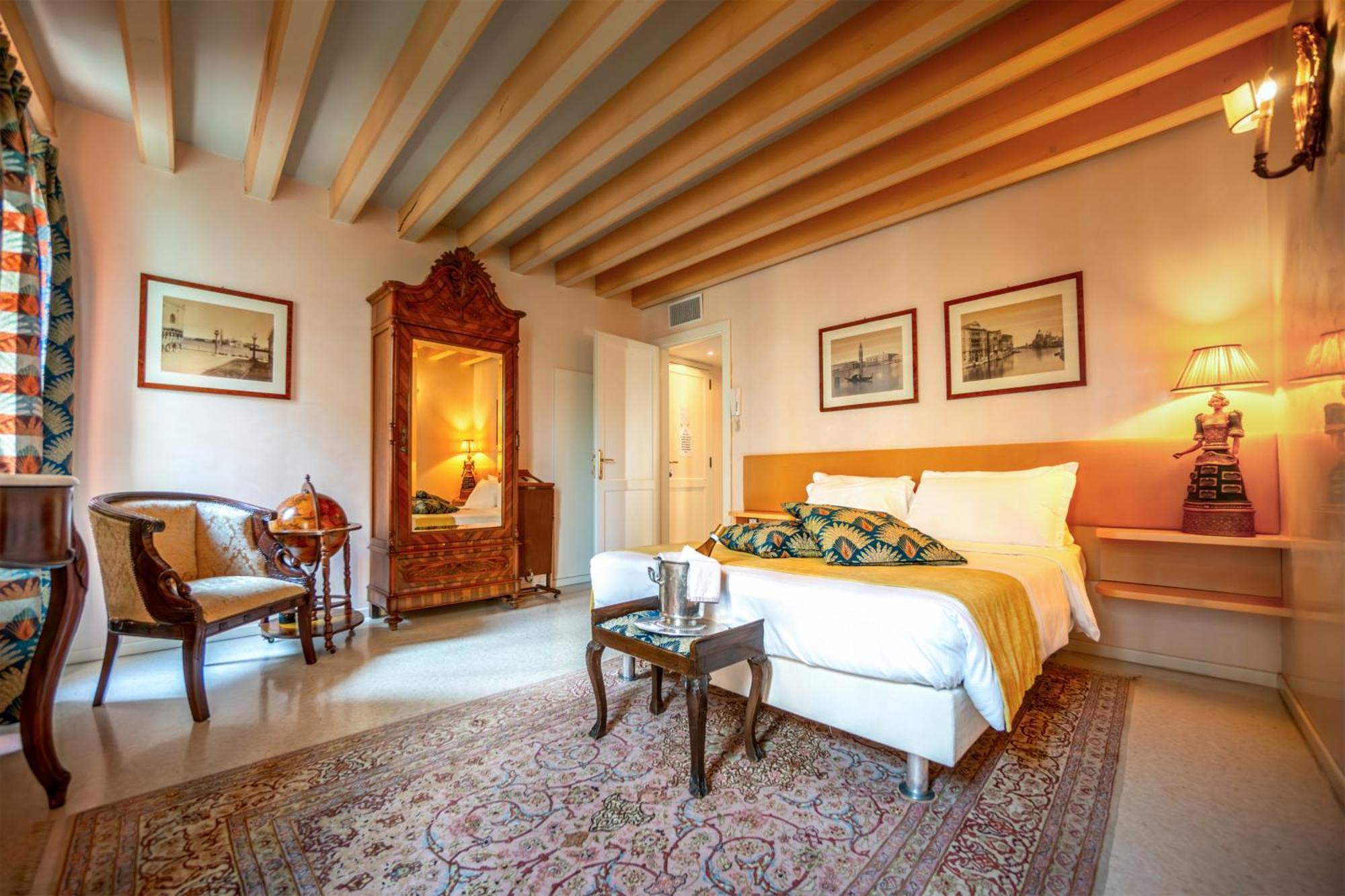 Palazzo San Luca Hotel Venice Phòng bức ảnh